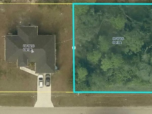 2407 E 18th ST , LEHIGH ACRES, FL 33972