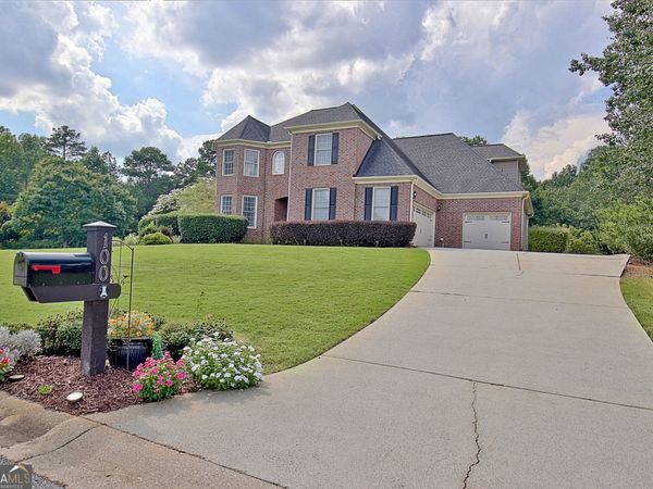 100 Grouse Point, Fayetteville, GA 30215
