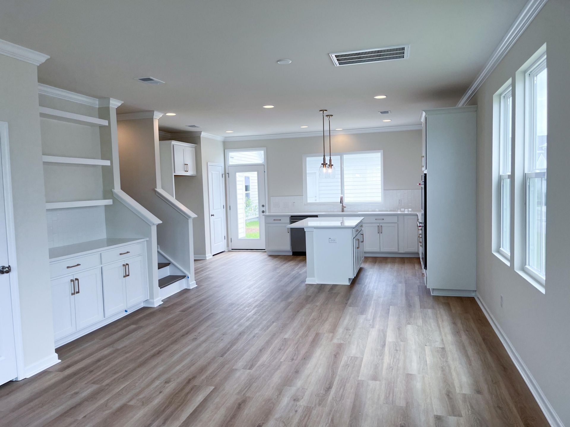 432 Swaying Pine Lane Photo 6