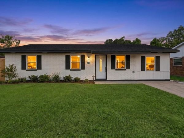 5813 SEGNETTE Drive , Marrero, LA 70072