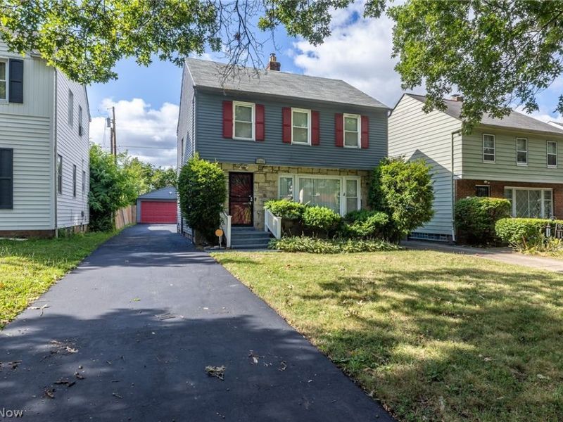 17004 Stockbridge Avenue, Cleveland, OH 44128 Photo 2