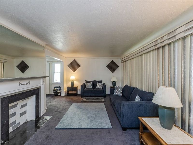 17004 Stockbridge Avenue, Cleveland, OH 44128 Photo 4
