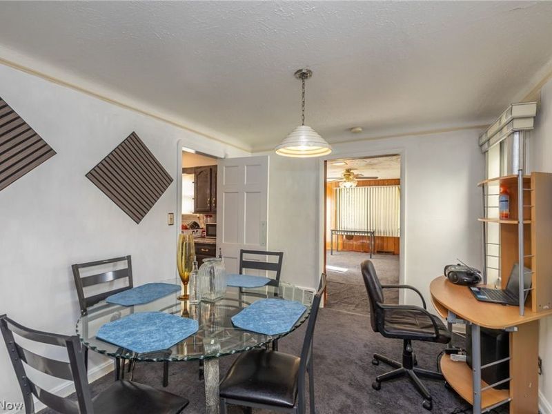 17004 Stockbridge Avenue, Cleveland, OH 44128 Photo 8