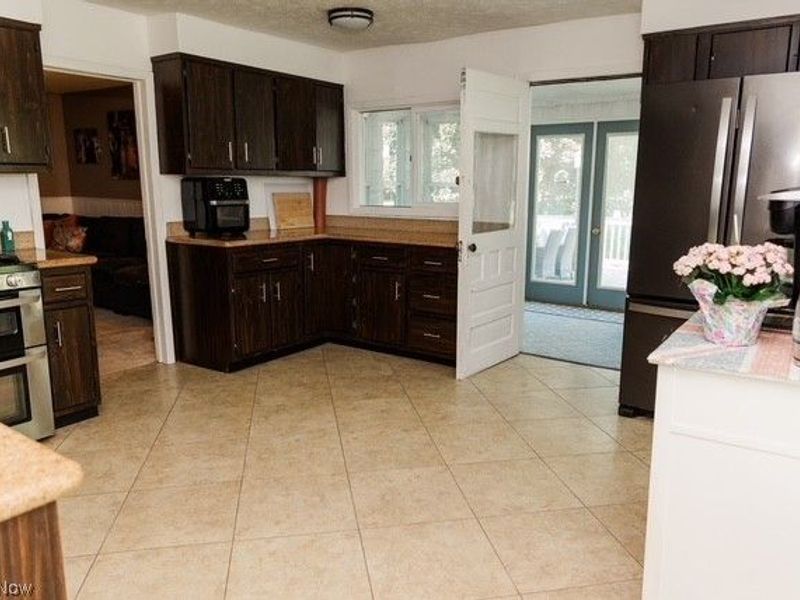 7059 Hopkins Road, Mentor, OH 44060 Photo 9