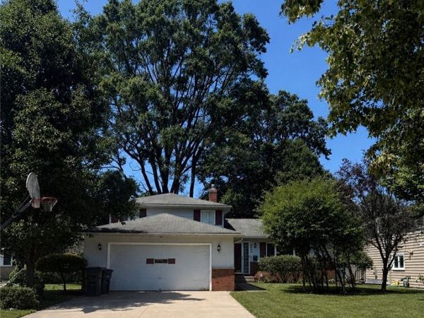 6580 Forest Glen Avenue , Solon, OH 44139