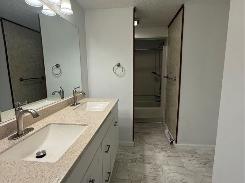 6580 Forest Glen Avenue, Solon, OH 44139 Photo 13