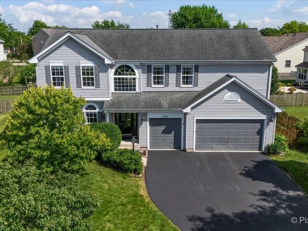 2317 Barrett Drive , Algonquin, IL 60102