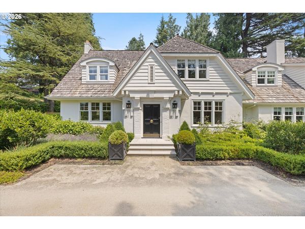 4061 SW GREENLEAF DR, Portland, OR 97221