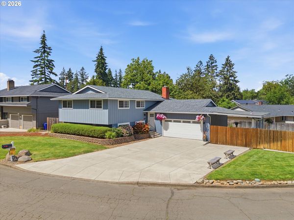 7130 SHAWN CT, Gladstone, OR 97027