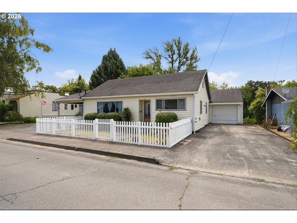 730 E MAIN ST, Sheridan, OR 97378