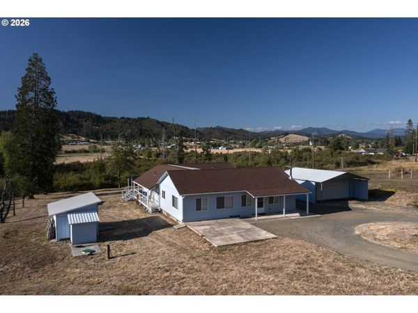 582 VALLEY VIEW RD, Sutherlin, OR 97479