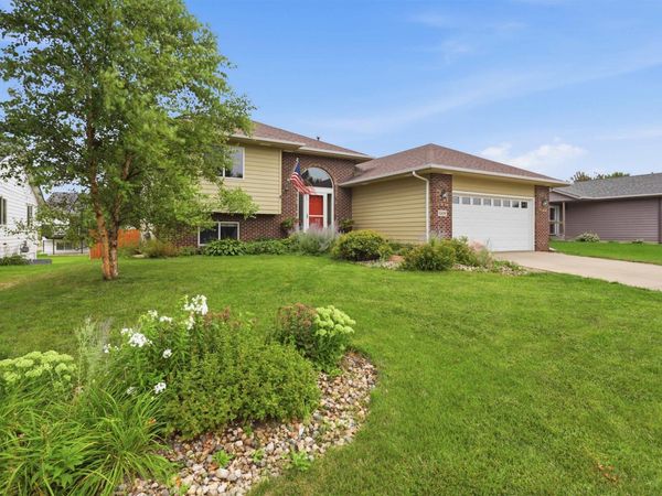 5509 W Rebecca St, Sioux Falls, SD 57106