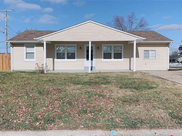 2 Santa Anita Court , St Peters, MO 63376