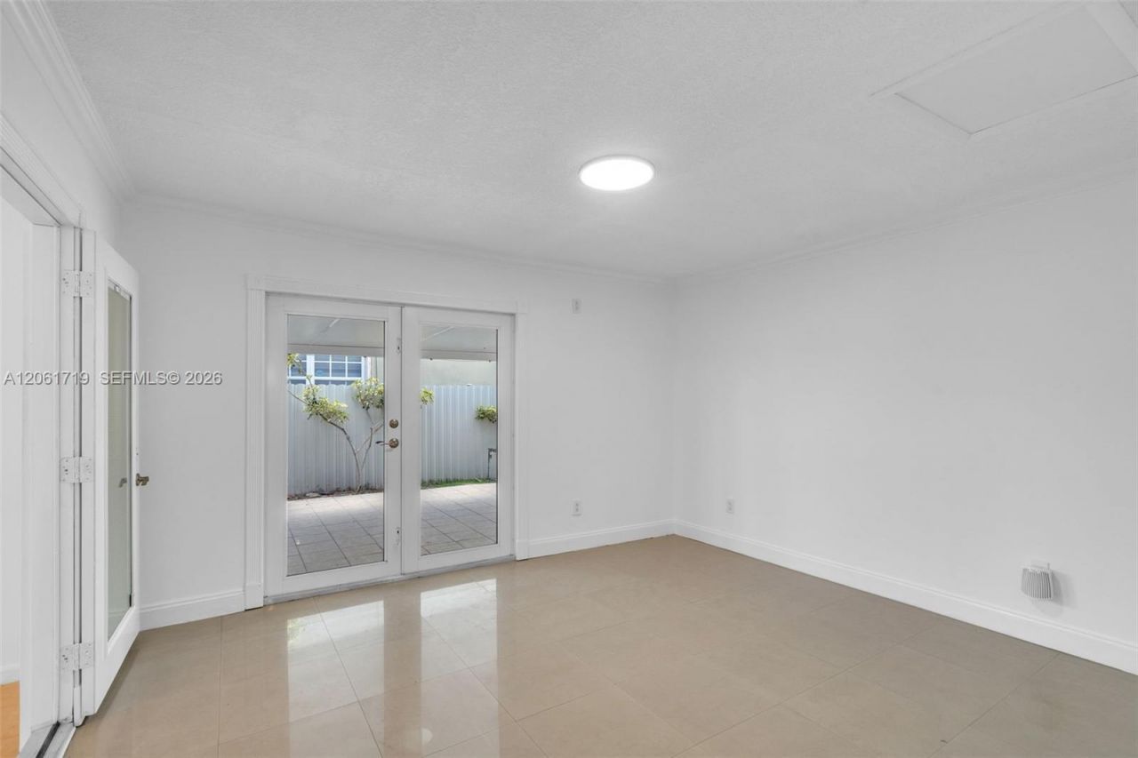 3685 W 9th Ave, Hialeah, FL 33012 Photo