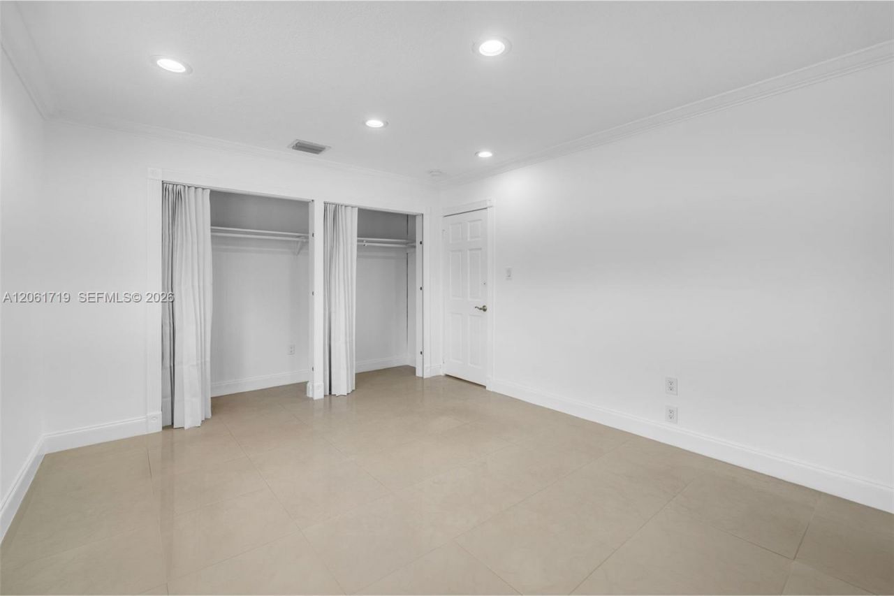 3685 W 9th Ave, Hialeah, FL 33012 Photo