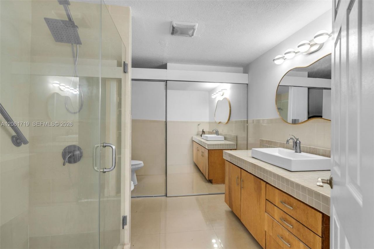 3685 W 9th Ave, Hialeah, FL 33012 Photo