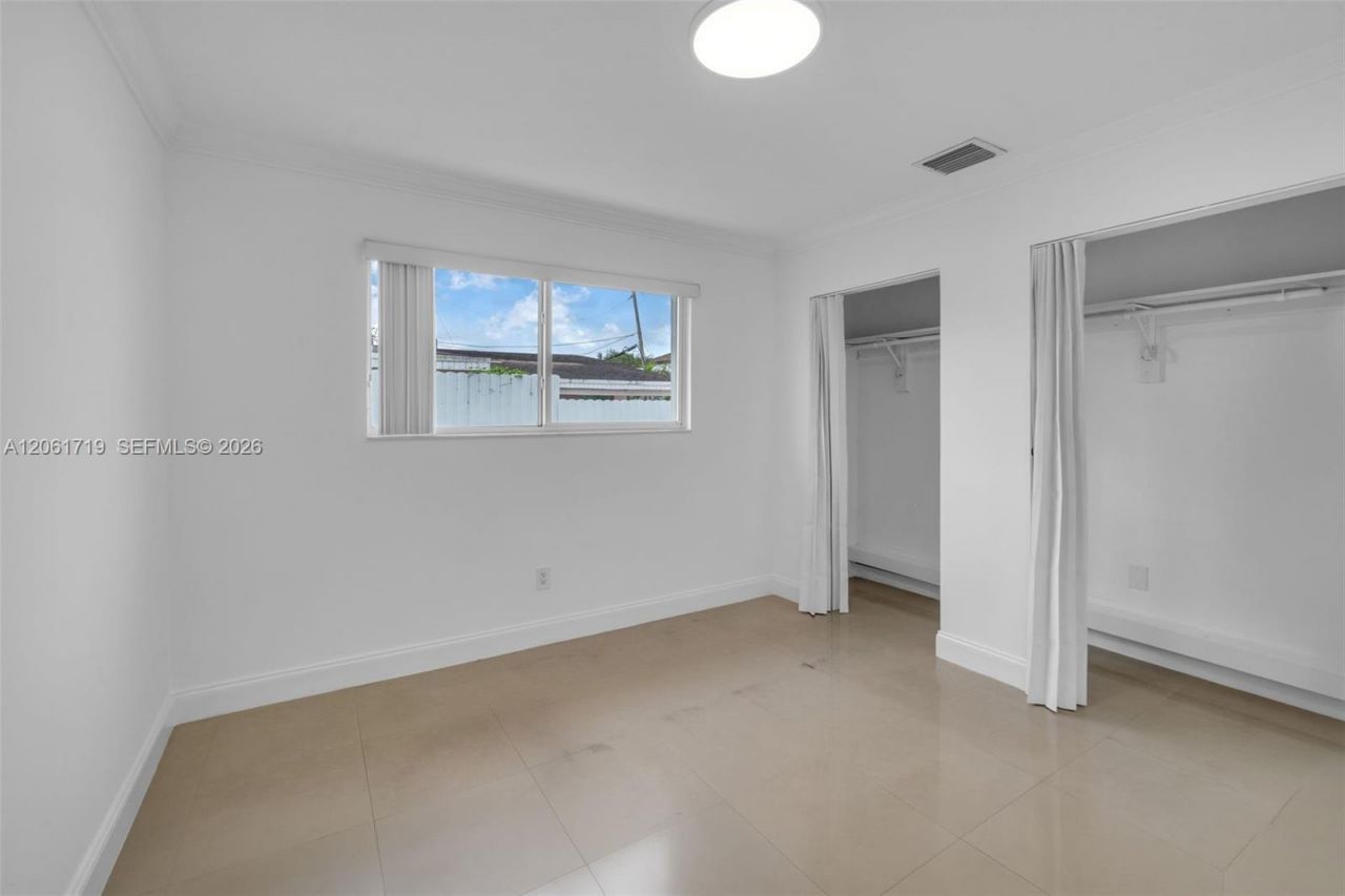 3685 W 9th Ave, Hialeah, FL 33012 Photo