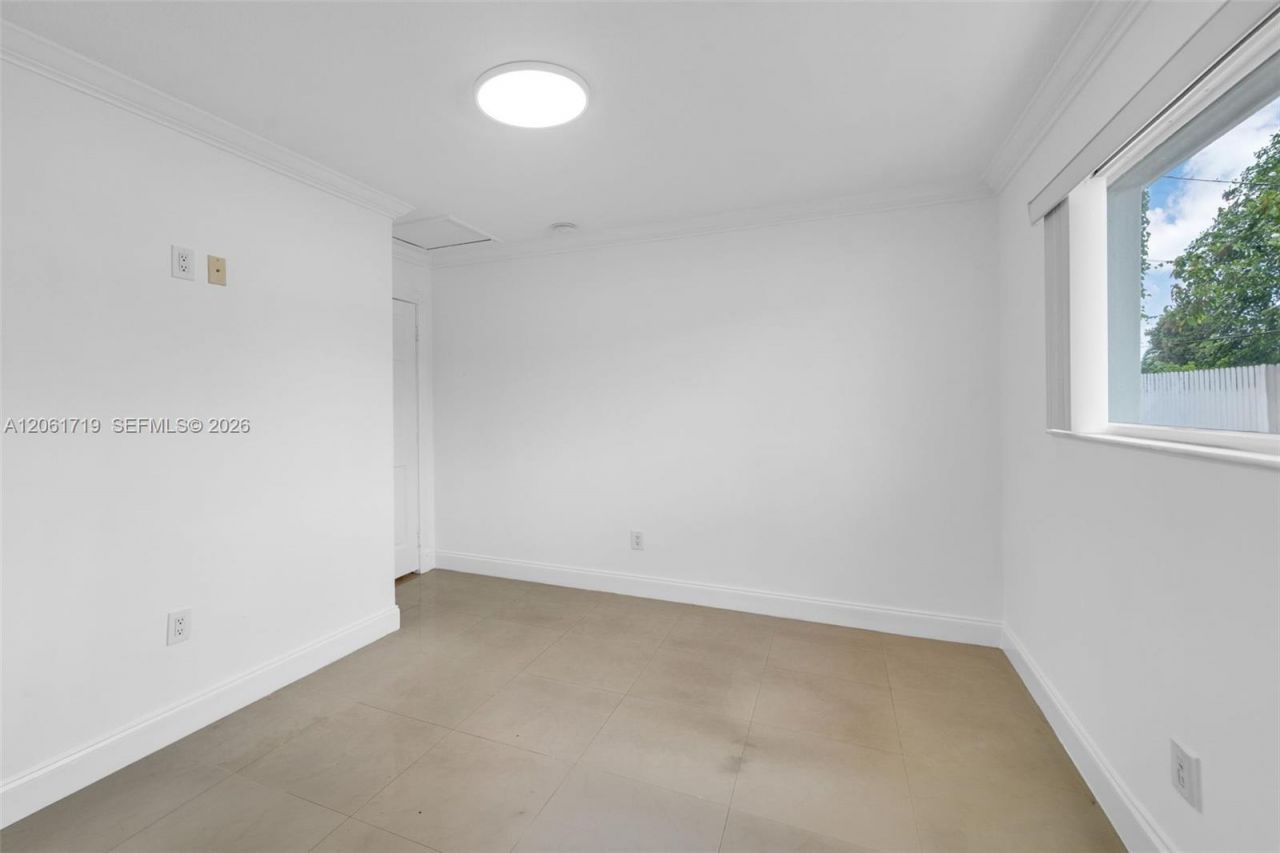 3685 W 9th Ave, Hialeah, FL 33012 Photo