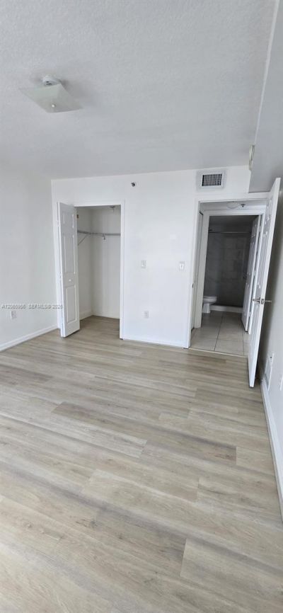 2415 NW 16th St Rd , Unit 315, Miami, FL 33125 Photo