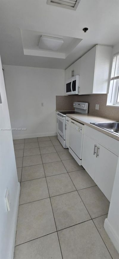 2415 NW 16th St Rd , Unit 315, Miami, FL 33125 Photo