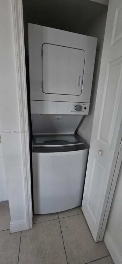 2415 NW 16th St Rd , Unit 315, Miami, FL 33125 Photo