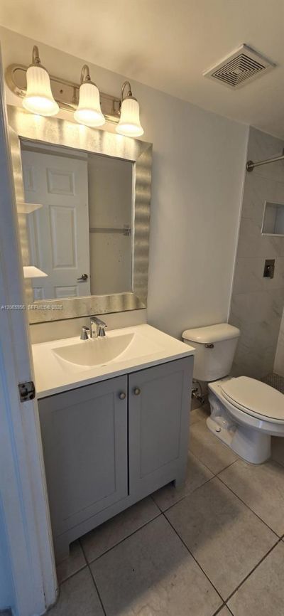 2415 NW 16th St Rd , Unit 315, Miami, FL 33125 Photo