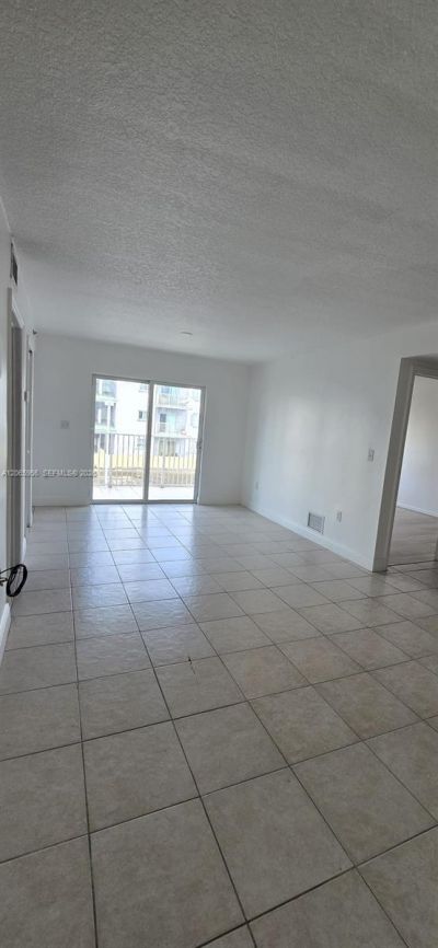 2415 NW 16th St Rd , Unit 315, Miami, FL 33125 Photo