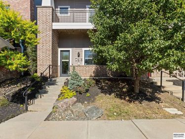 815 S 31st Street, Omaha, NE 68105