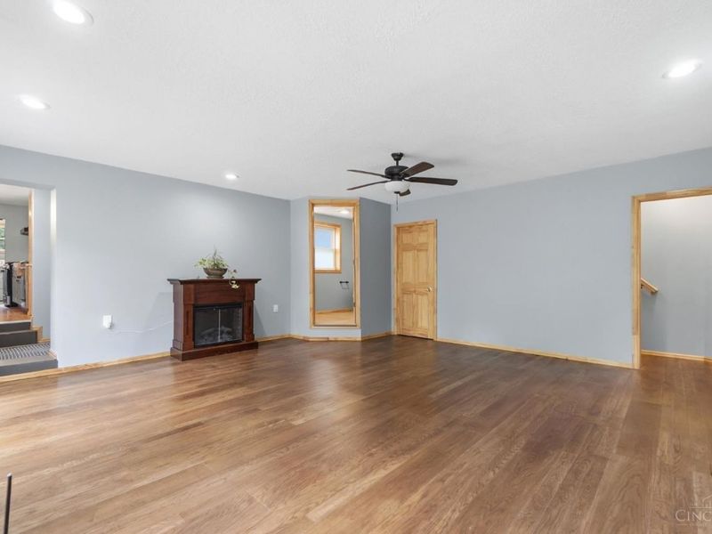239 Burkhart Avenue, Reading, OH 45215 Photo 12