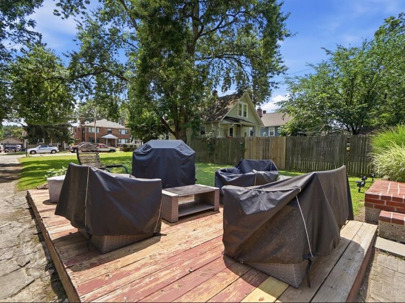 239 Burkhart Avenue, Reading, OH 45215 Photo 5