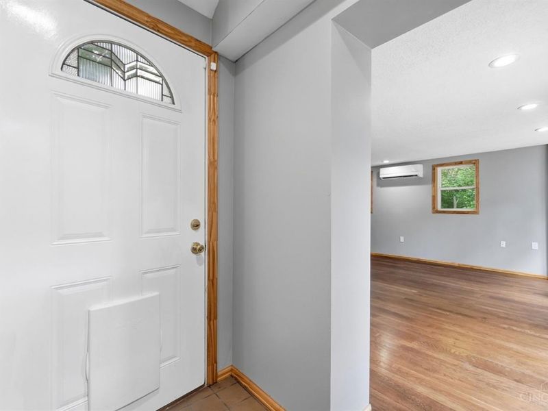 239 Burkhart Avenue, Reading, OH 45215 Photo 9