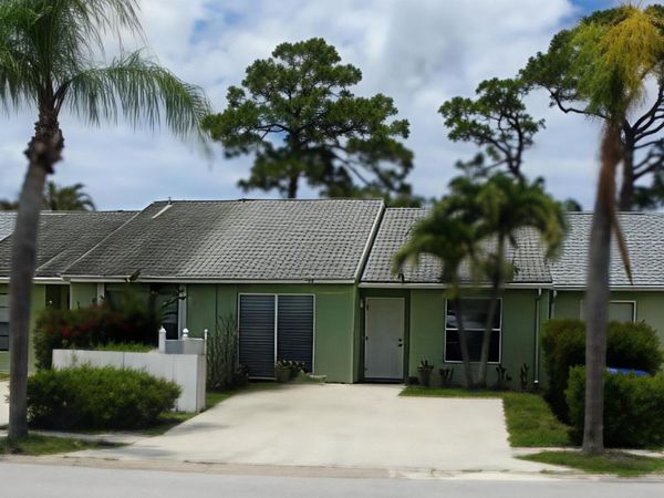 134 Oakwood Drive, Jupiter, FL 33458