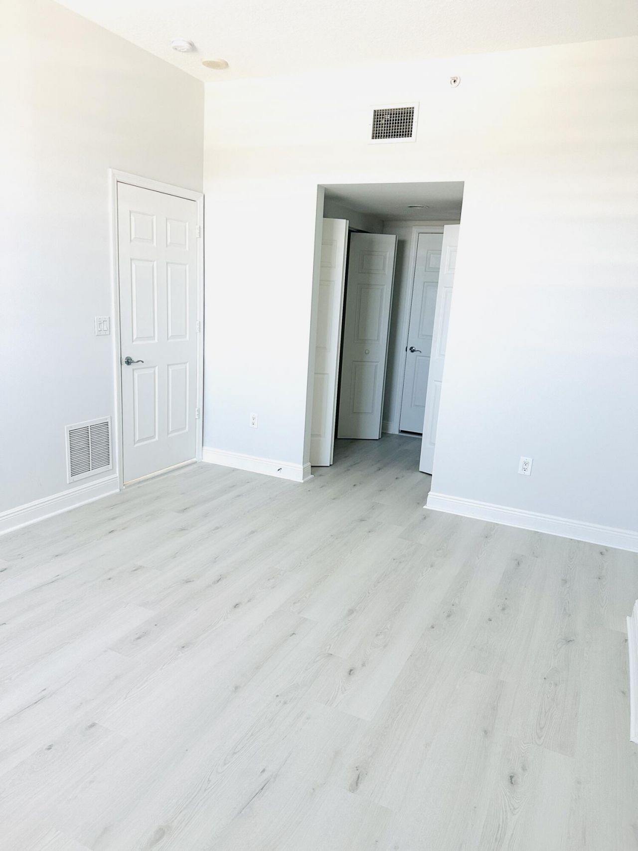 610 Clematis Street, Unit 808, West Palm Beach, FL 33401 Photo