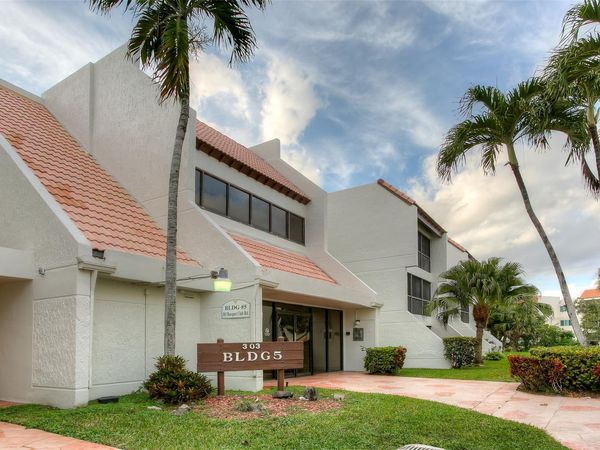 303 RACQUET CLUB Road, Unit 312, Weston, FL 33326