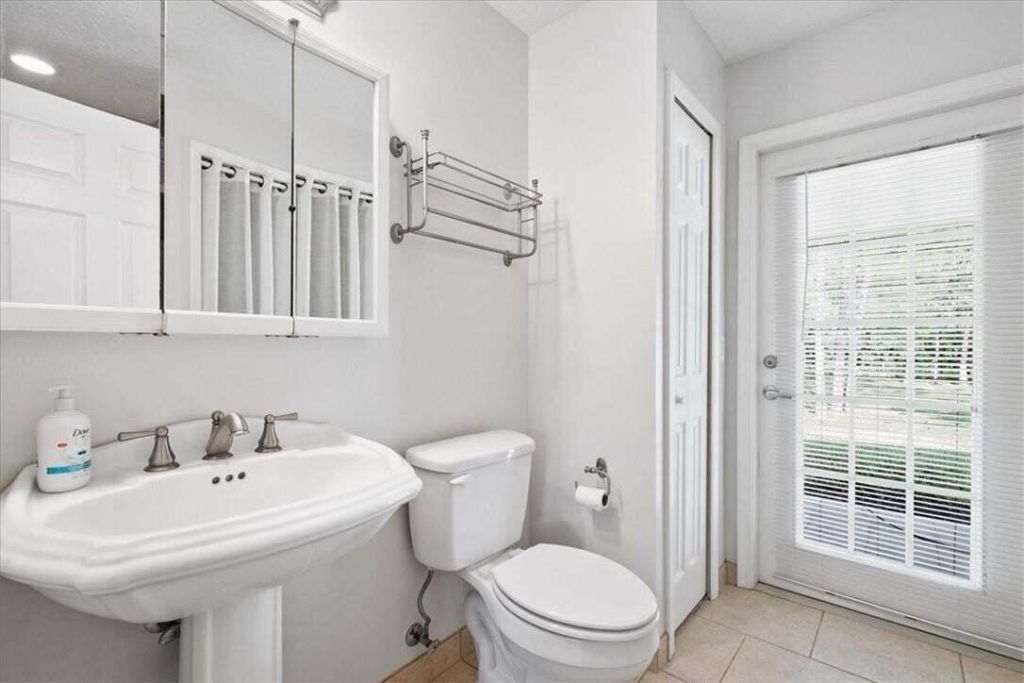 17065 82nd Road N, Unit Guest Hous, The Acreage, FL 33470 Photo