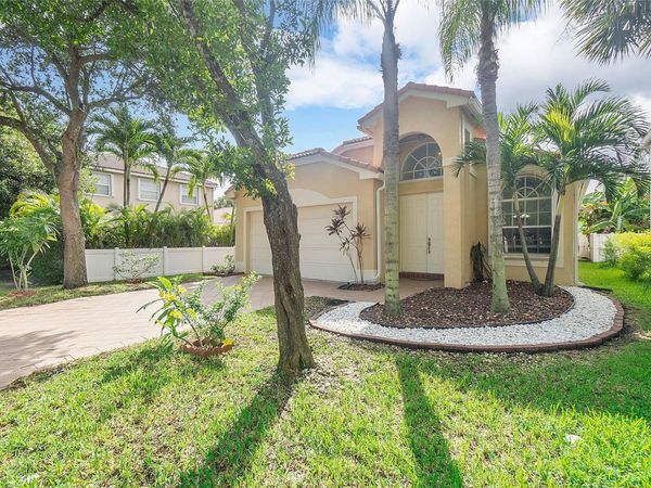 5385 NW 124th Way, Coral Springs, FL 33076