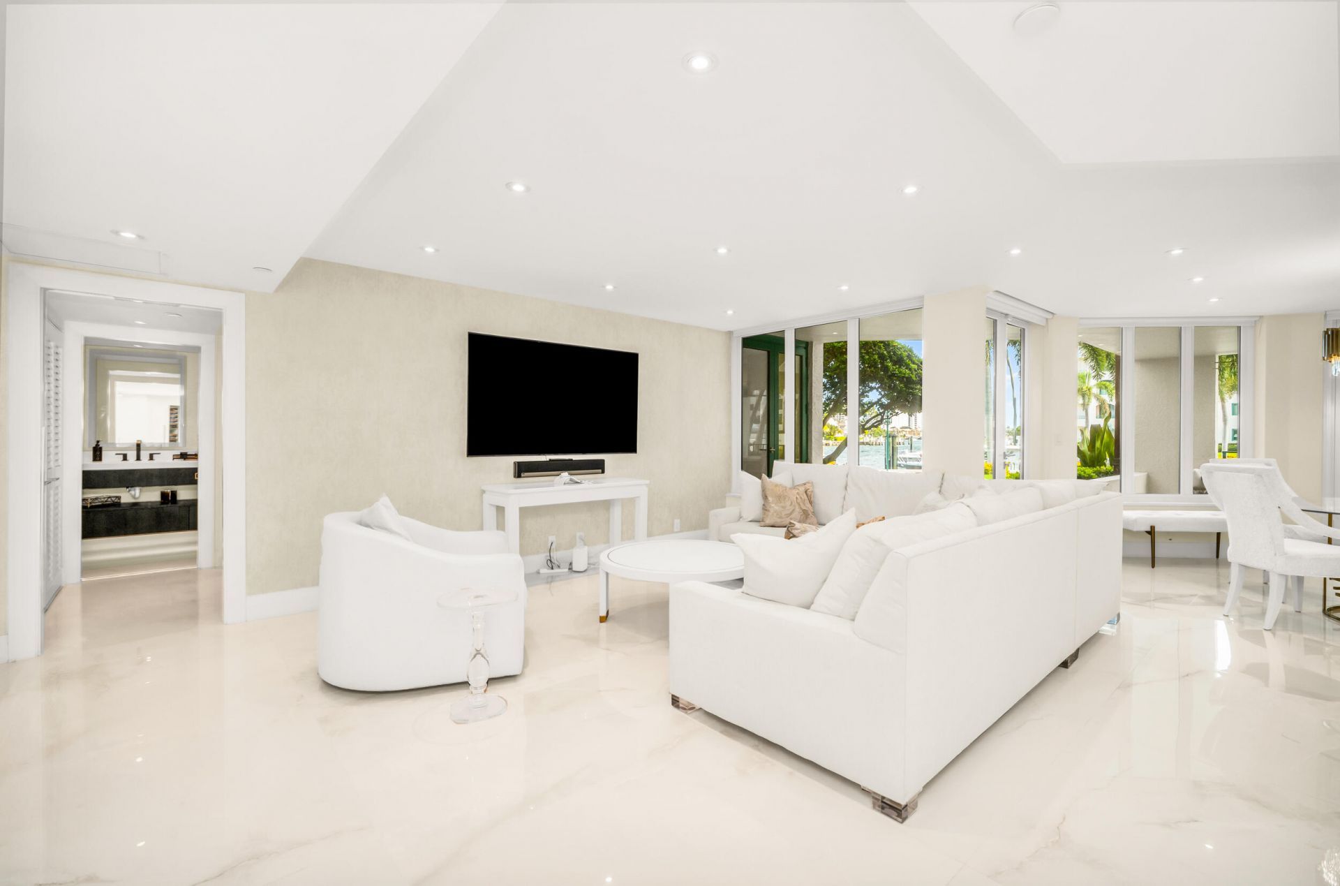 100 SE 5th Avenue, Unit 103, Boca Raton, FL 33432 Photo