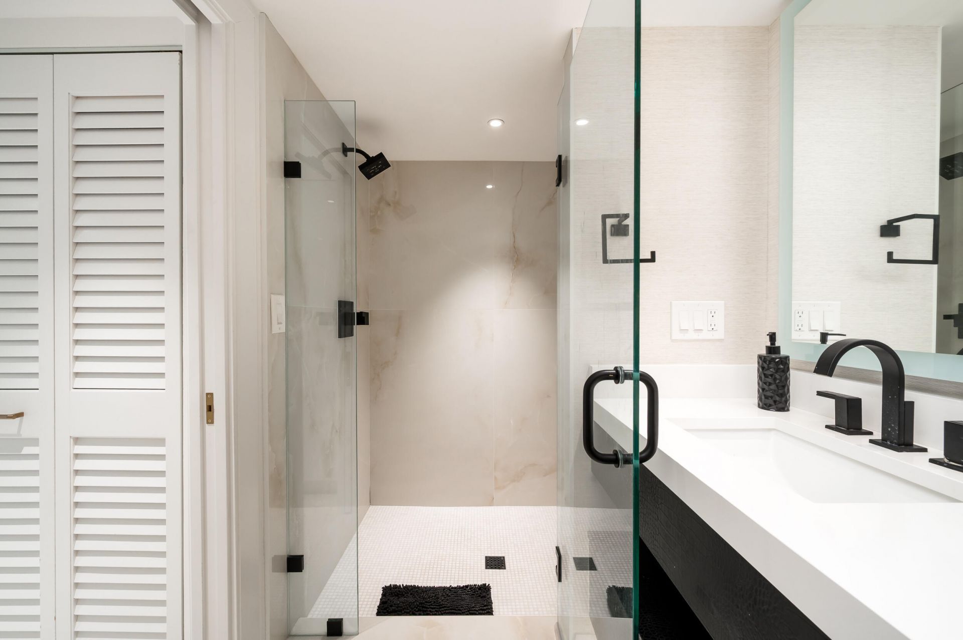 100 SE 5th Avenue, Unit 103, Boca Raton, FL 33432 Photo