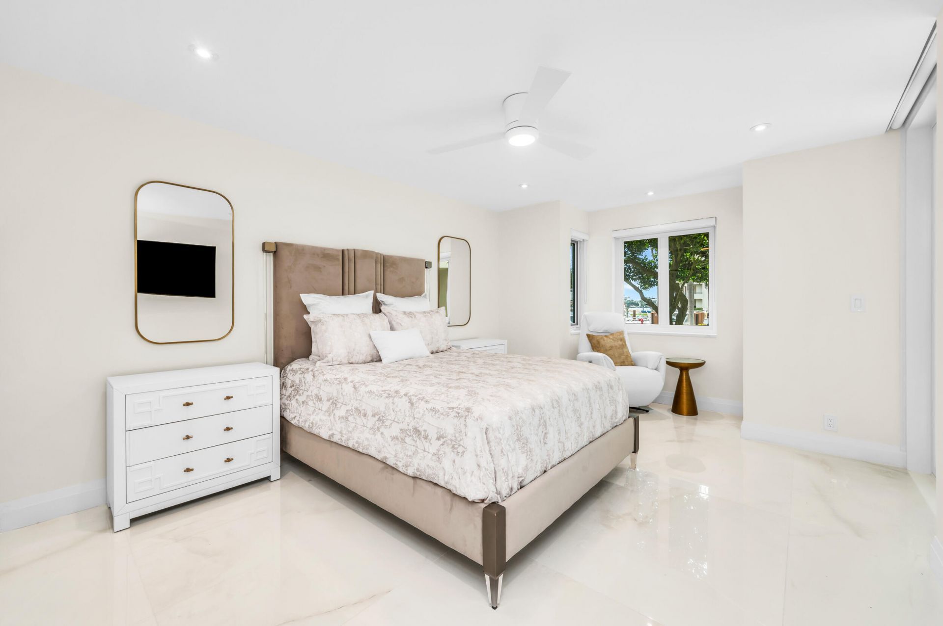 100 SE 5th Avenue, Unit 103, Boca Raton, FL 33432 Photo