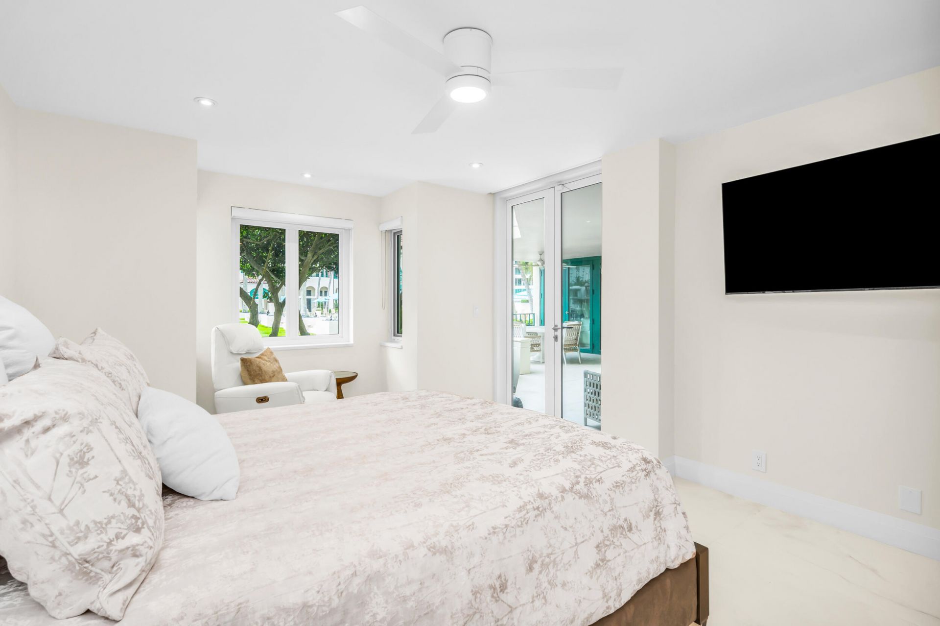 100 SE 5th Avenue, Unit 103, Boca Raton, FL 33432 Photo
