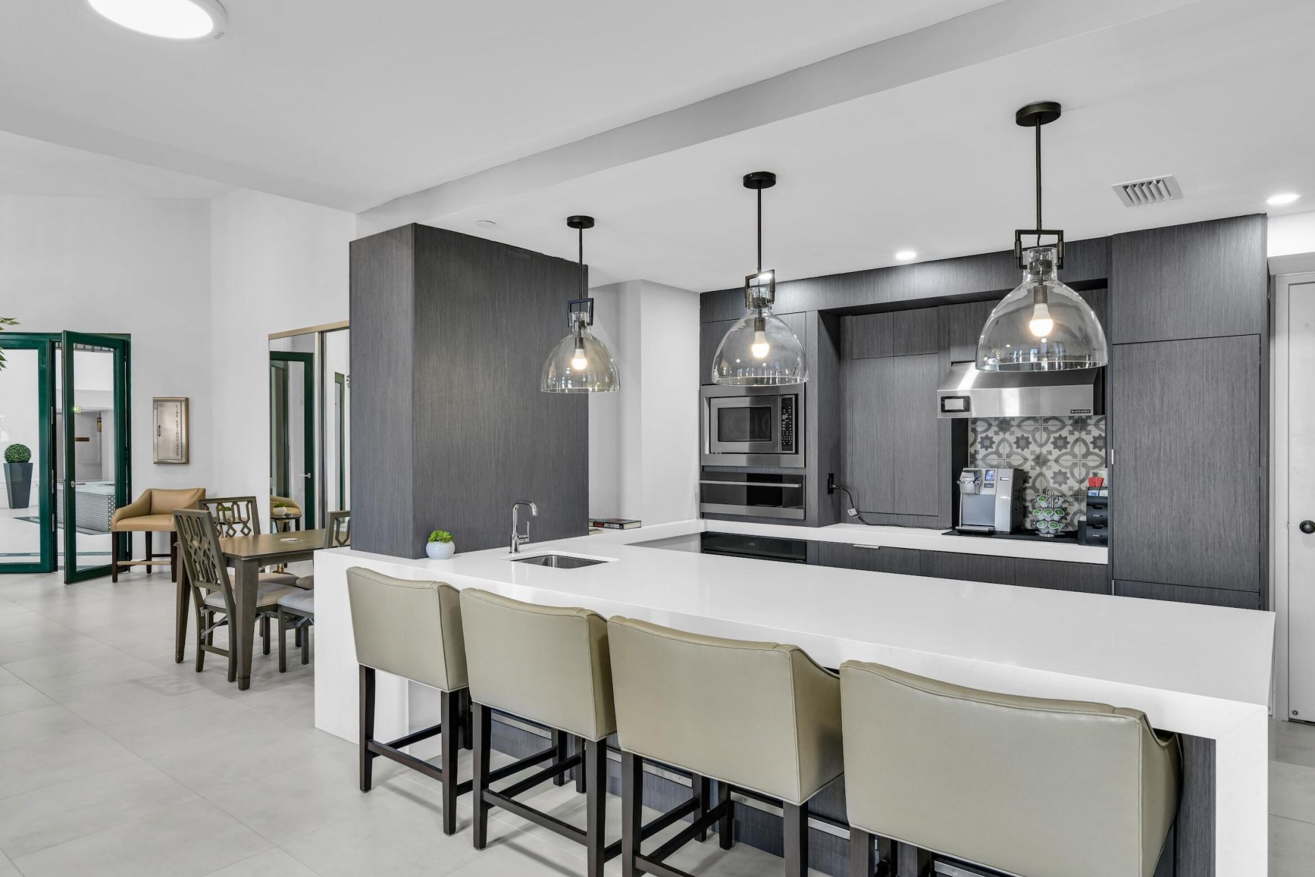 100 SE 5th Avenue, Unit 103, Boca Raton, FL 33432 Photo