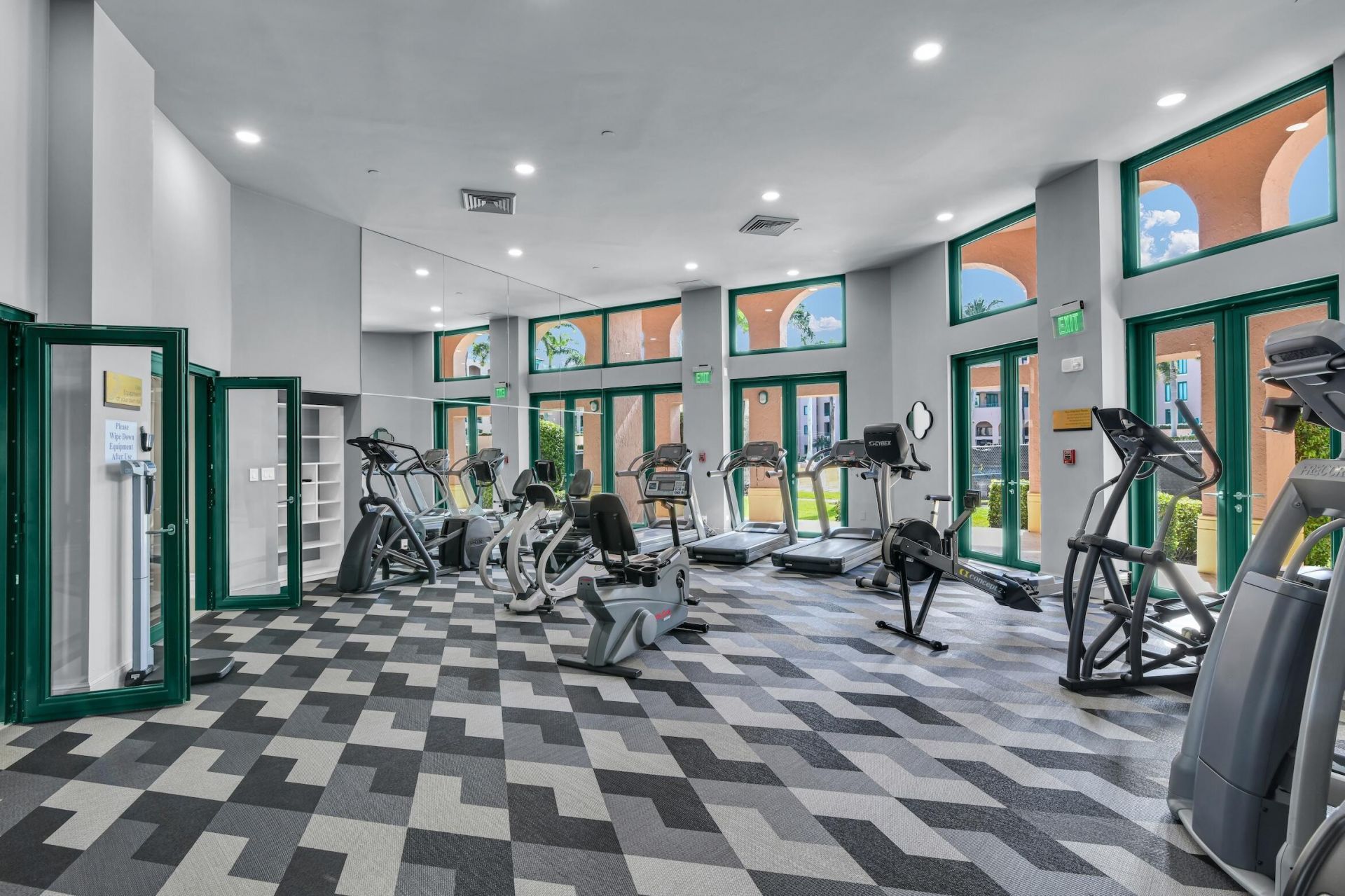 100 SE 5th Avenue, Unit 103, Boca Raton, FL 33432 Photo