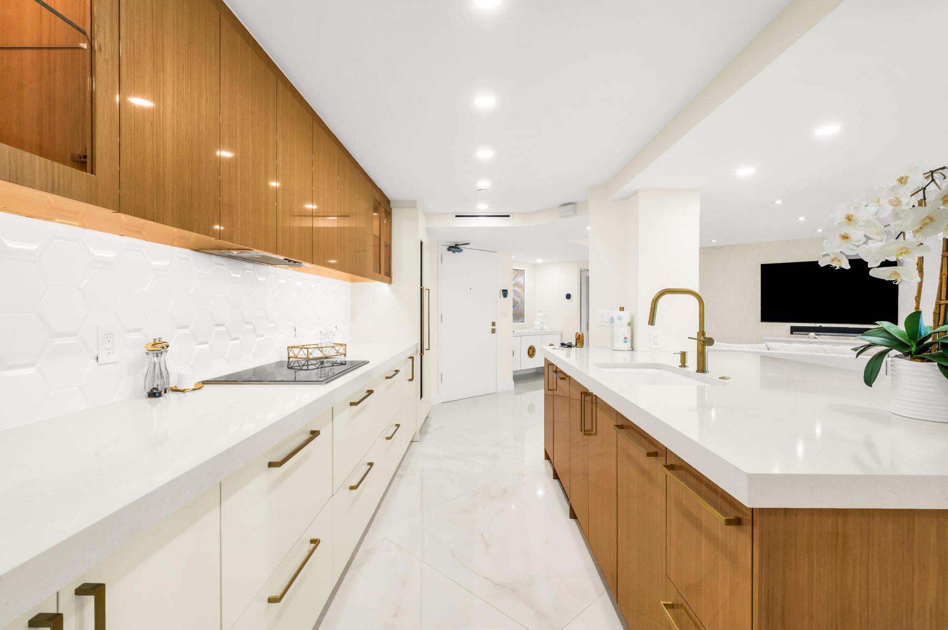 100 SE 5th Avenue, Unit 103, Boca Raton, FL 33432 Photo