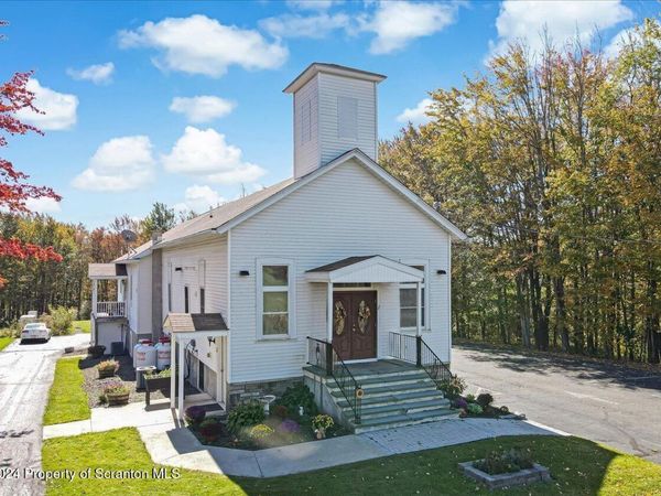 186 Ledgedale Road, Lake Ariel, PA 18436