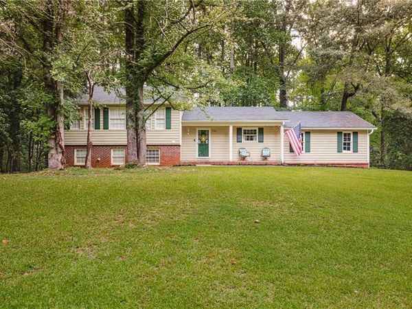 2762 Shetland Lane NW, Kennesaw, GA 30152