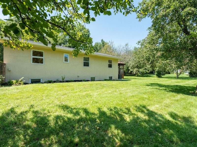 4880 Hayden Run Road, Columbus, OH 43221 Photo 13