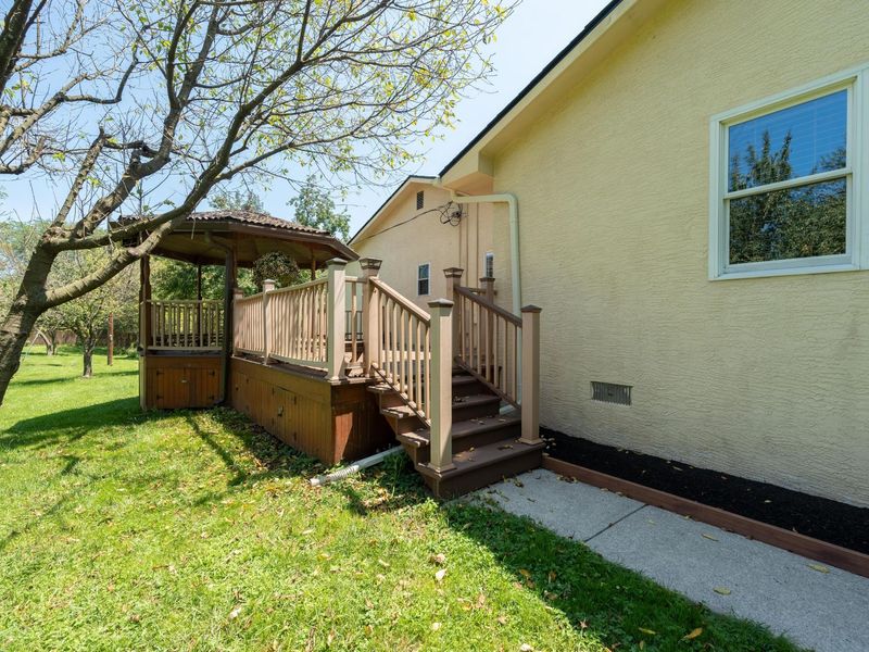 4880 Hayden Run Road, Columbus, OH 43221 Photo 18