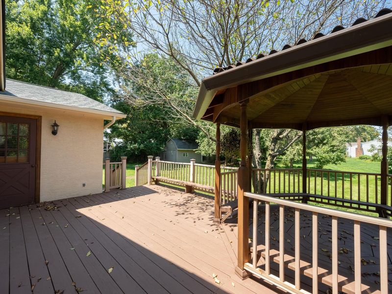 4880 Hayden Run Road, Columbus, OH 43221 Photo 21