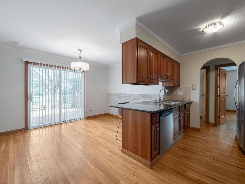 4880 Hayden Run Road, Columbus, OH 43221 Photo 36