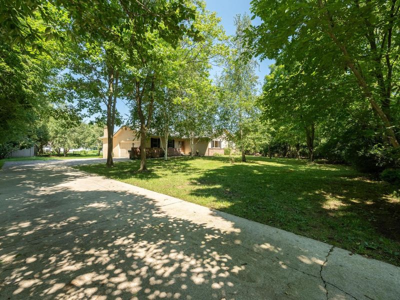 4880 Hayden Run Road, Columbus, OH 43221 Photo 4